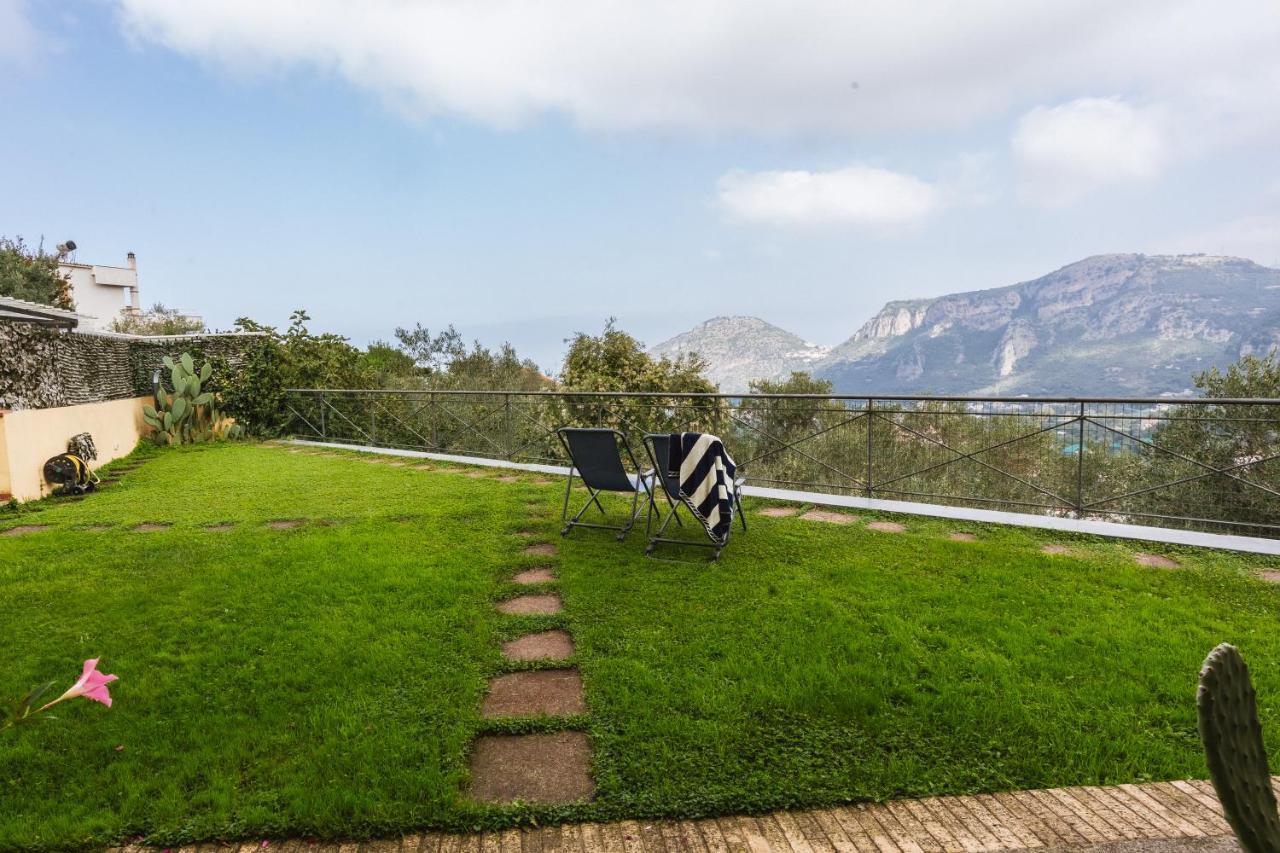 Villa Fanella, Independent House Between Sorrento & Amalfi Piano di Sorrento Exterior foto